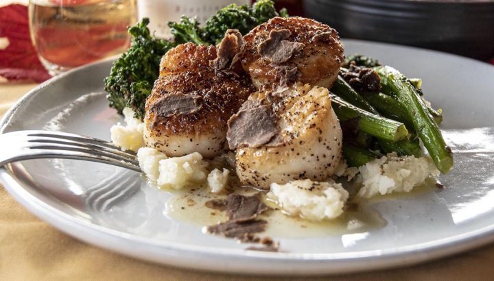 Brooks' truffled sea scallops.
